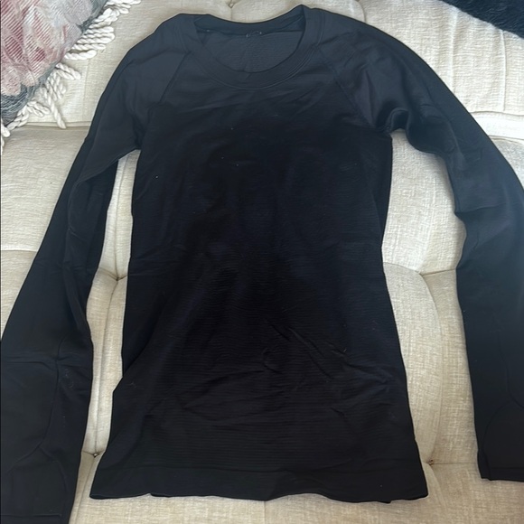 Lululemon Black Long Sleeve Top - Picture 1 of 3